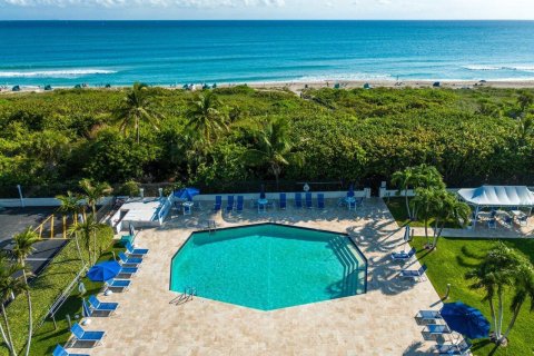 Снять в аренду кондоминиум в Палм - Бич Шорес, Флорида 2 спальни, 97.27м2, № 1096611 - фото 1