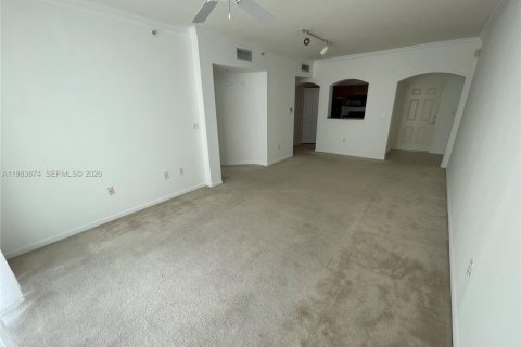 Купить кондоминиум в Серфсайд, Флорида 1 спальня, 70.88м2, № 2048595 - фото 2