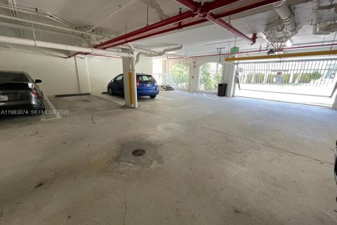 Купить кондоминиум в Серфсайд, Флорида 1 спальня, 70.88м2, № 2048595 - фото 21