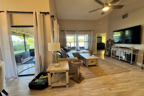 House in Boynton Beach, Florida 3 bedrooms, 161.65 sq.m. № 1954937 - photo 4