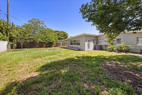 House in Winter Park, Florida 4 bedrooms, 151.15 sq.m. № 1873469 - photo 20