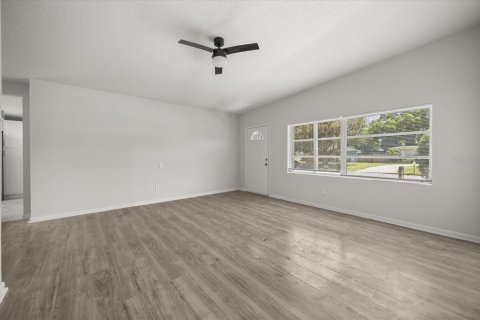 House in Winter Park, Florida 4 bedrooms, 151.15 sq.m. № 1873469 - photo 18