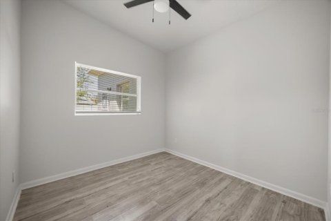 House in Winter Park, Florida 4 bedrooms, 151.15 sq.m. № 1873469 - photo 9