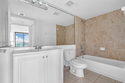 Copropriété à vendre à Miami, Floride: 2 chambres, 85.19 m2 № 1926343 - photo 16