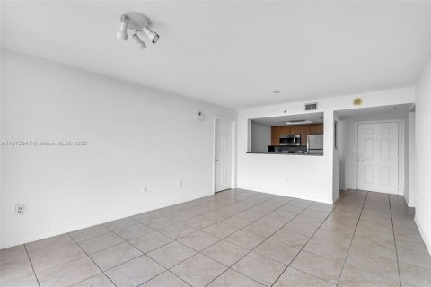 Copropriété à vendre à Miami, Floride: 2 chambres, 85.19 m2 № 1926343 - photo 6