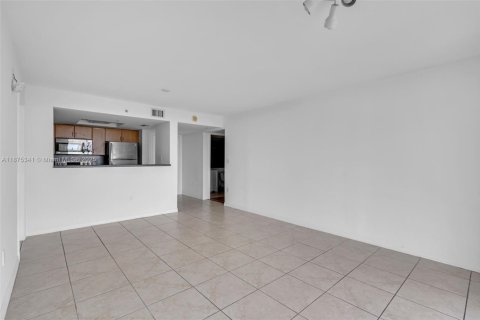 Copropriété à vendre à Miami, Floride: 2 chambres, 85.19 m2 № 1926343 - photo 7