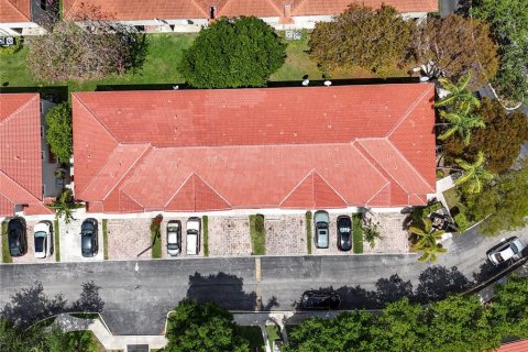 Adosado en venta en Miami, Florida, 3 dormitorios, 159.42 m2 № 1690311 - foto 6