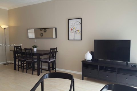 Copropriété à vendre à Aventura, Floride: 2 chambres, 95.13 m2 № 1713377 - photo 23