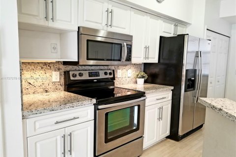 Copropriété à vendre à Aventura, Floride: 2 chambres, 95.13 m2 № 1713377 - photo 16