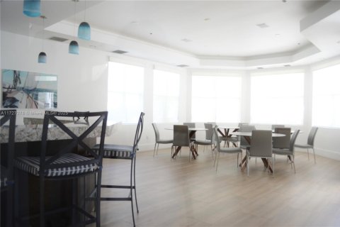 Copropriété à vendre à Aventura, Floride: 2 chambres, 95.13 m2 № 1713377 - photo 12
