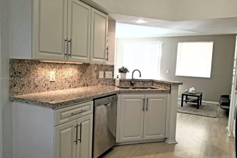 Copropriété à vendre à Aventura, Floride: 2 chambres, 95.13 m2 № 1713377 - photo 19