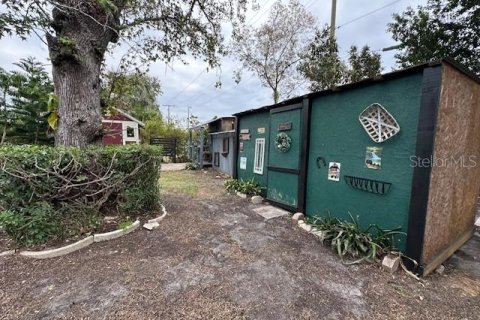 House in Tampa, Florida 4 bedrooms, 143.07 sq.m. № 1563744 - photo 23