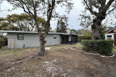 House in Tampa, Florida 4 bedrooms, 143.07 sq.m. № 1563744 - photo 24