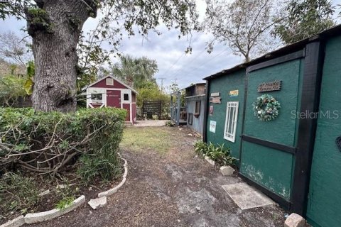 House in Tampa, Florida 4 bedrooms, 143.07 sq.m. № 1563744 - photo 25