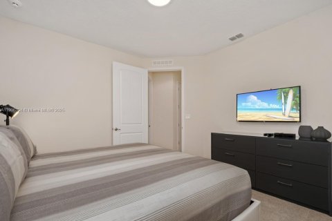 Villa ou maison à vendre à Kissimmee, Floride: 8 chambres № 1966764 - photo 8