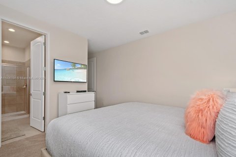 Villa ou maison à vendre à Kissimmee, Floride: 8 chambres № 1966764 - photo 18