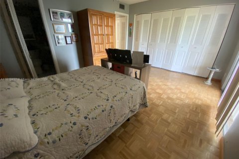 Condo in West Palm Beach, Florida, 1 bedroom  № 1694947 - photo 7