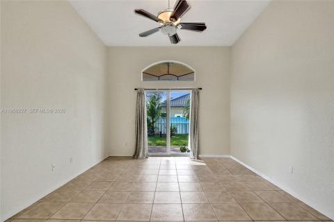 House in Pembroke Pines, Florida 4 bedrooms, 262.82 sq.m. № 2010608 - photo 7