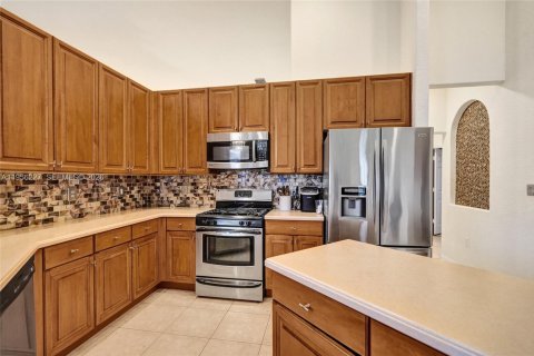 House in Pembroke Pines, Florida 4 bedrooms, 262.82 sq.m. № 2010608 - photo 23