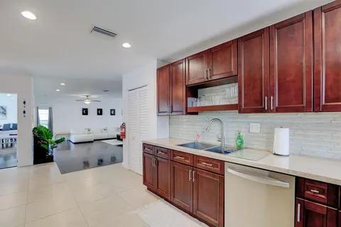 Villa ou maison à louer à Fort Lauderdale, Floride: 4 chambres, 182.18 m2 № 2146951 - photo 12