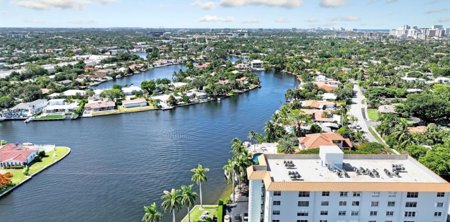 Condominio en Fort Lauderdale, Florida, 1 dormitorio  № 1891704