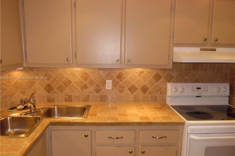 Condominio en venta en Fort Lauderdale, Florida, 1 dormitorio, 71.53 m2 № 1891704 - foto 7