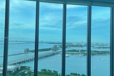 Copropriété à louer à Miami, Floride: 2 chambres, 123.93 m2 № 1991095 - photo 10