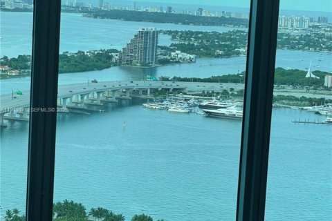 Copropriété à louer à Miami, Floride: 2 chambres, 123.93 m2 № 1991095 - photo 6