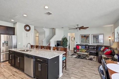 House in Sanford, Florida 5 bedrooms, 320.14 sq.m. № 2360308 - photo 12