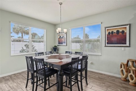 House in Sanford, Florida 5 bedrooms, 320.14 sq.m. № 2360308 - photo 16