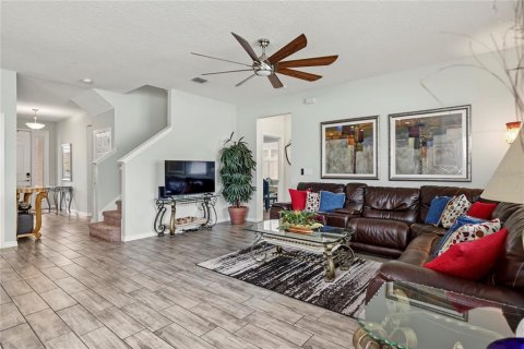 House in Sanford, Florida 5 bedrooms, 320.14 sq.m. № 2360308 - photo 13