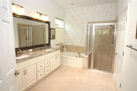 House in Apollo Beach, Florida 3 bedrooms, 222.41 sq.m. № 1625620 - photo 30