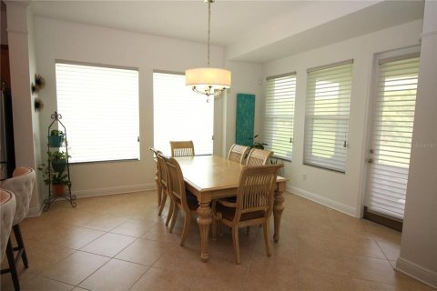 House in Apollo Beach, Florida 3 bedrooms, 222.41 sq.m. № 1625620 - photo 24