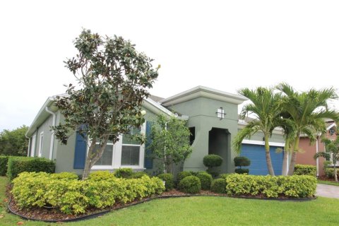 House in Apollo Beach, Florida 3 bedrooms, 222.41 sq.m. № 1625620 - photo 1
