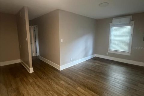 Apartamento en alquiler en Saint Petersburg, Florida, 2 dormitorios, 69.68 m2 № 2225297 - foto 4