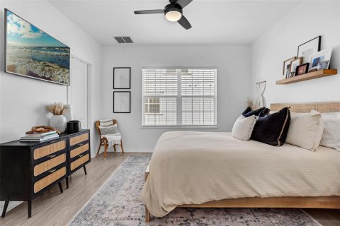 Townhouse in Winter Springs, Florida 2 bedrooms, 100.8 sq.m. № 1904108 - photo 18