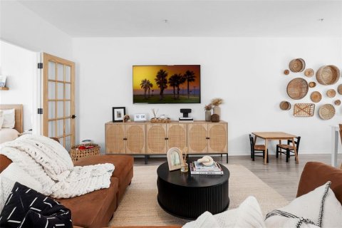 Townhouse in Winter Springs, Florida 2 bedrooms, 100.8 sq.m. № 1904108 - photo 14