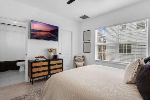 Townhouse in Winter Springs, Florida 2 bedrooms, 100.8 sq.m. № 1904108 - photo 19