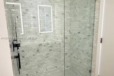 Condominio en venta en Miami, Florida, 1 dormitorio, 94.57 m2 № 1686150 - foto 11