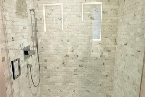 Condominio en venta en Miami, Florida, 1 dormitorio, 94.57 m2 № 1686150 - foto 19