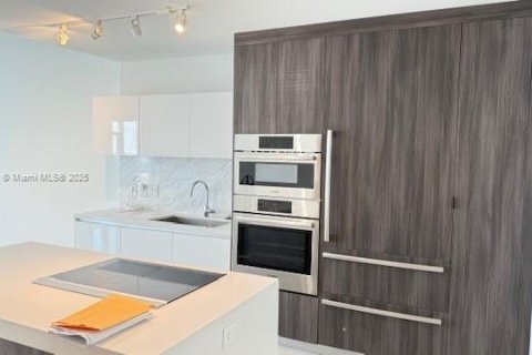 Condominio en venta en Miami, Florida, 1 dormitorio, 94.57 m2 № 1686150 - foto 5