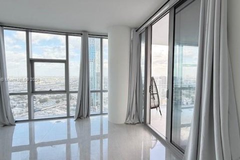 Condominio en venta en Miami, Florida, 1 dormitorio, 94.57 m2 № 1686150 - foto 10