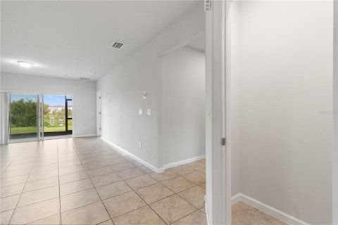 Villa ou maison à louer à Land O' Lakes, Floride: 3 chambres, 142.33 m2 № 2387446 - photo 9