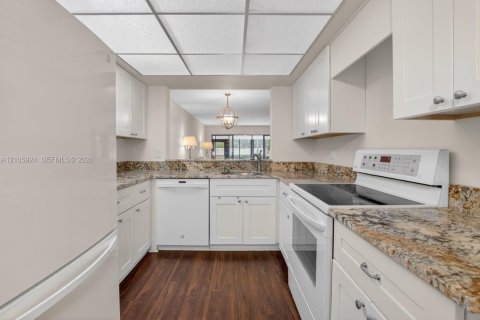 Copropriété à louer à Delray Beach, Floride: 2 chambres, 120.12 m2 № 2414560 - photo 2