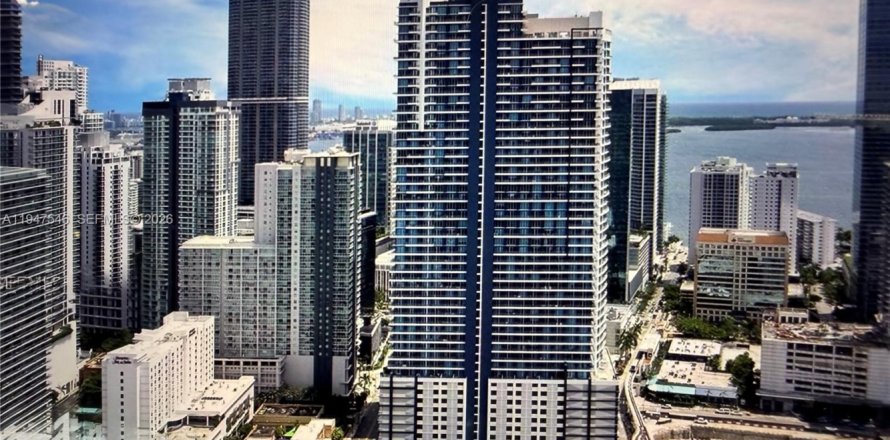 Condominio en Miami, Florida, 1 dormitorio № 2154452