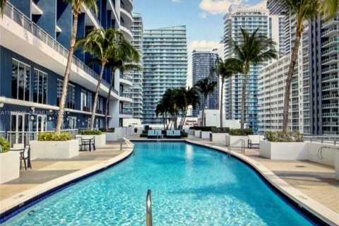 Condominio en venta en Miami, Florida, 1 dormitorio, 81.48 m2 № 2154452 - foto 2
