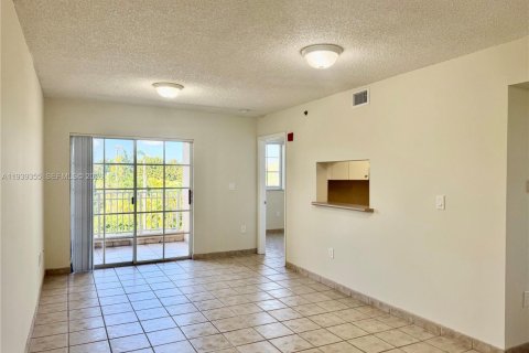 Apartment in Miami, Florida 1 bedroom, 3164.44 sq.m. № 1997831 - photo 11