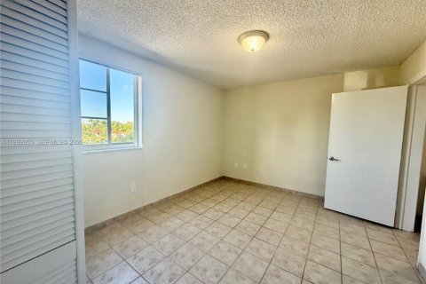 Apartment in Miami, Florida 1 bedroom, 3164.44 sq.m. № 1997831 - photo 6