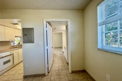 Apartment in Miami, Florida 1 bedroom, 3164.44 sq.m. № 1997831 - photo 8