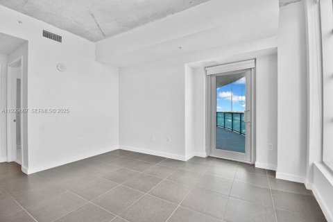 Copropriété à vendre à Miami, Floride: 2 chambres, 109.72 m2 № 2272059 - photo 30